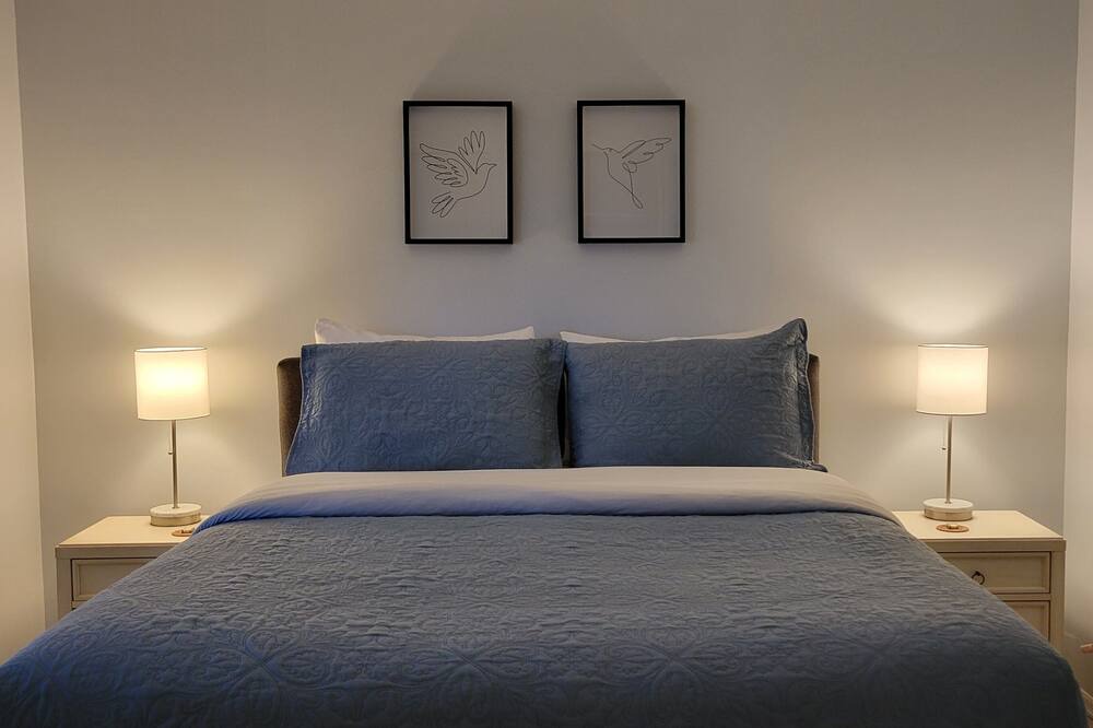 Photo of Bedroom in Courtenay