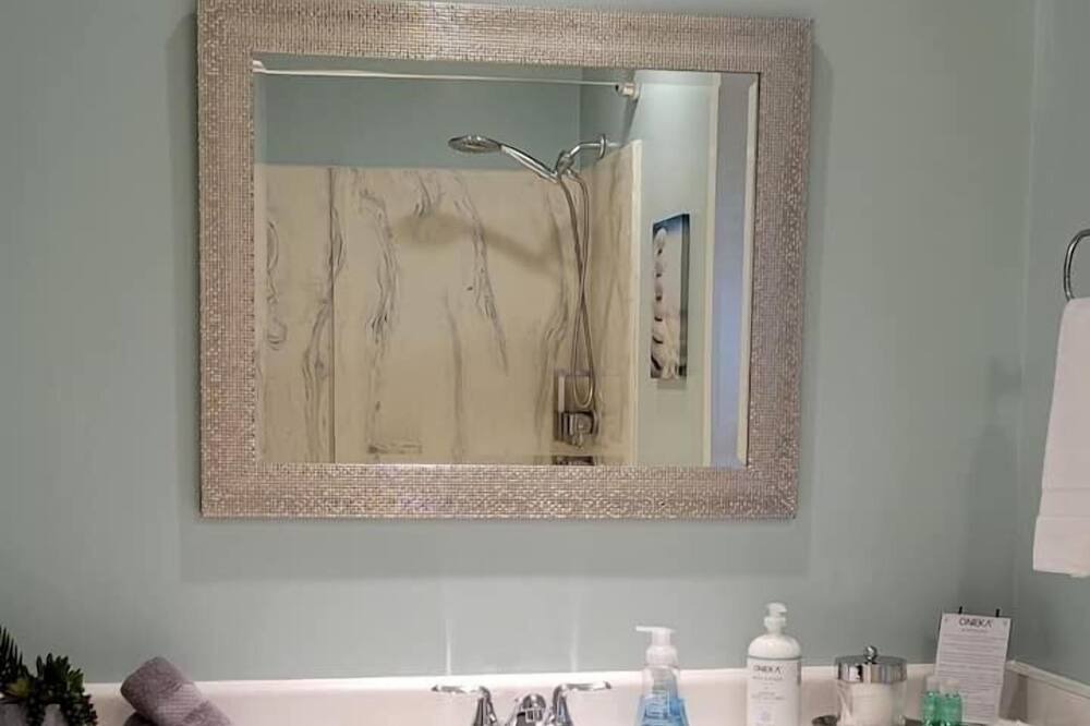 Photo of Bathroom in Courtenay