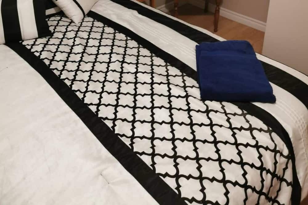 Photo of Bedroom in Wasaga Beach