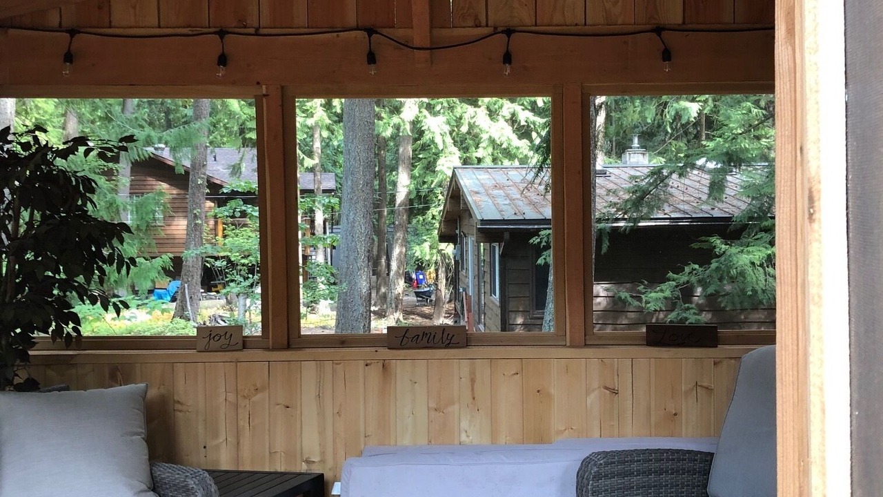 Photo of Patio Balcony in Scotch Creek