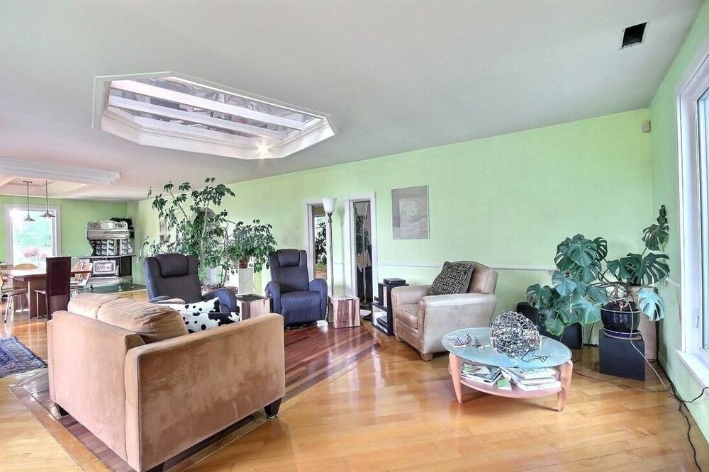 Photo of Livingroom in Notre-Dame-du-Mont-Carmel