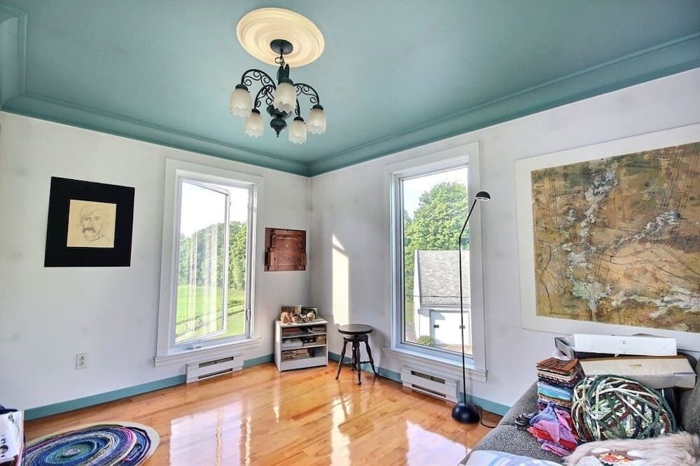 Photo of Bedroom in Notre-Dame-du-Mont-Carmel