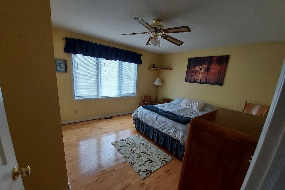 Photo of Bedroom in Leeds and the Thousand Islands