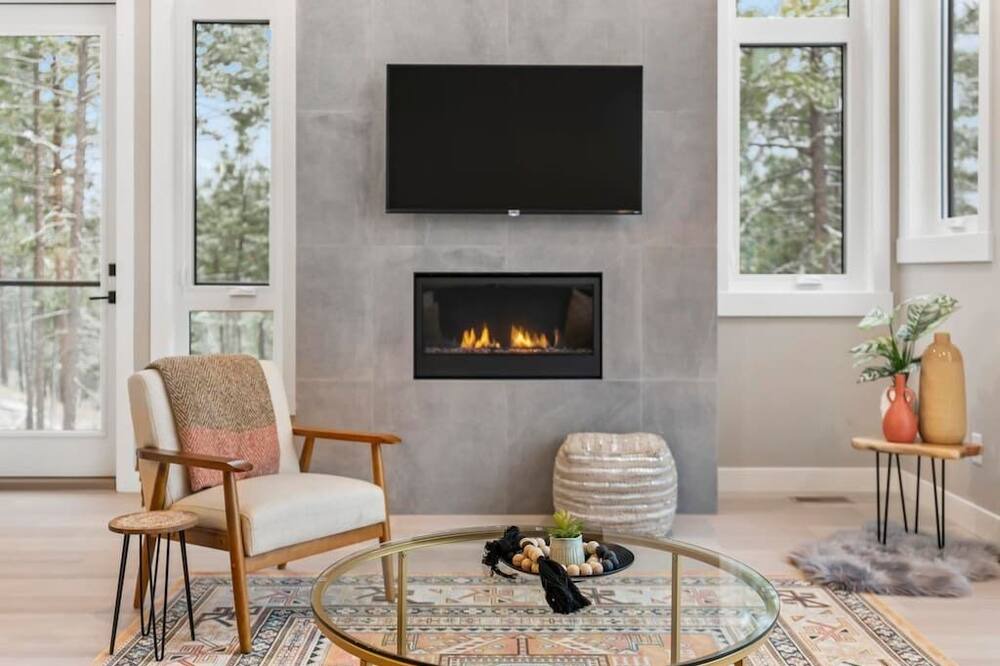 Photo of Livingroom in McKinley