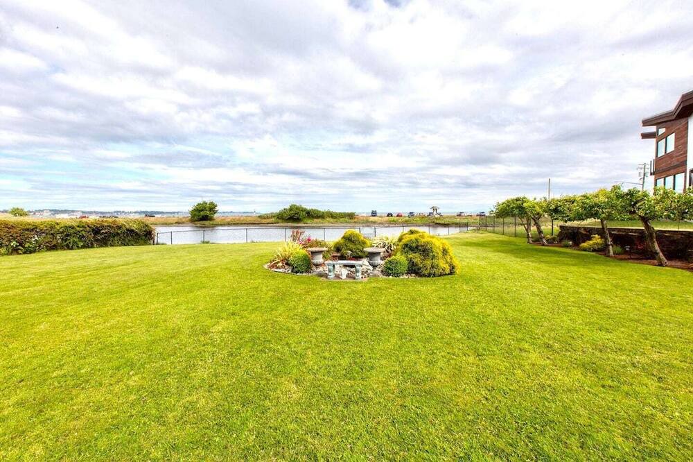 Photo of Outdoor in Victoria