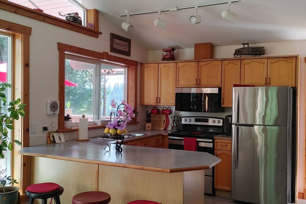 Photo of Kitchen in West Sechelt
