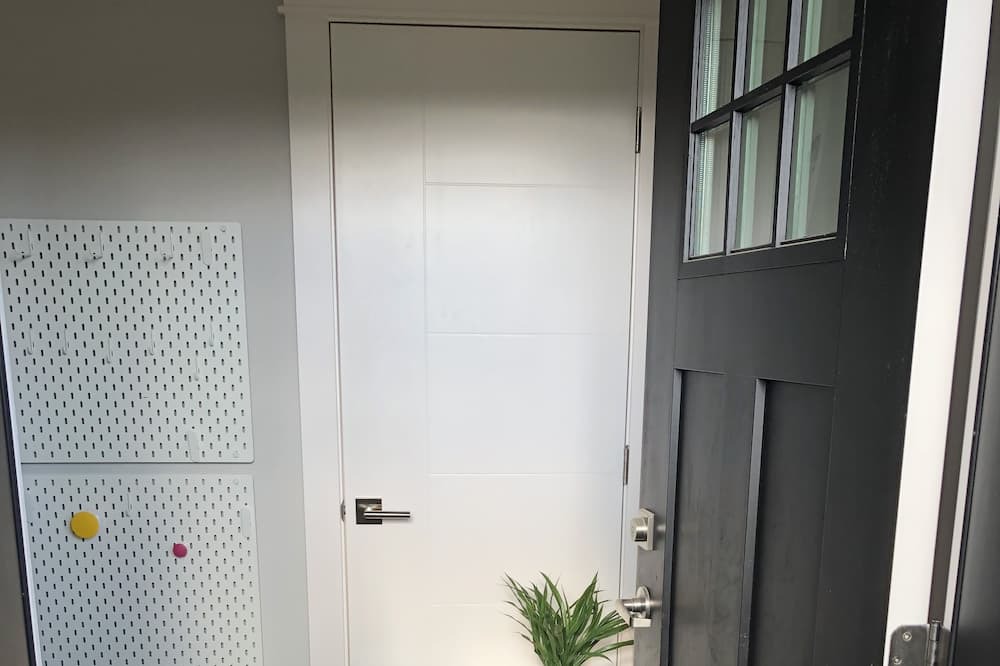 Photo of Bathroom in Renfrew-Collingwood