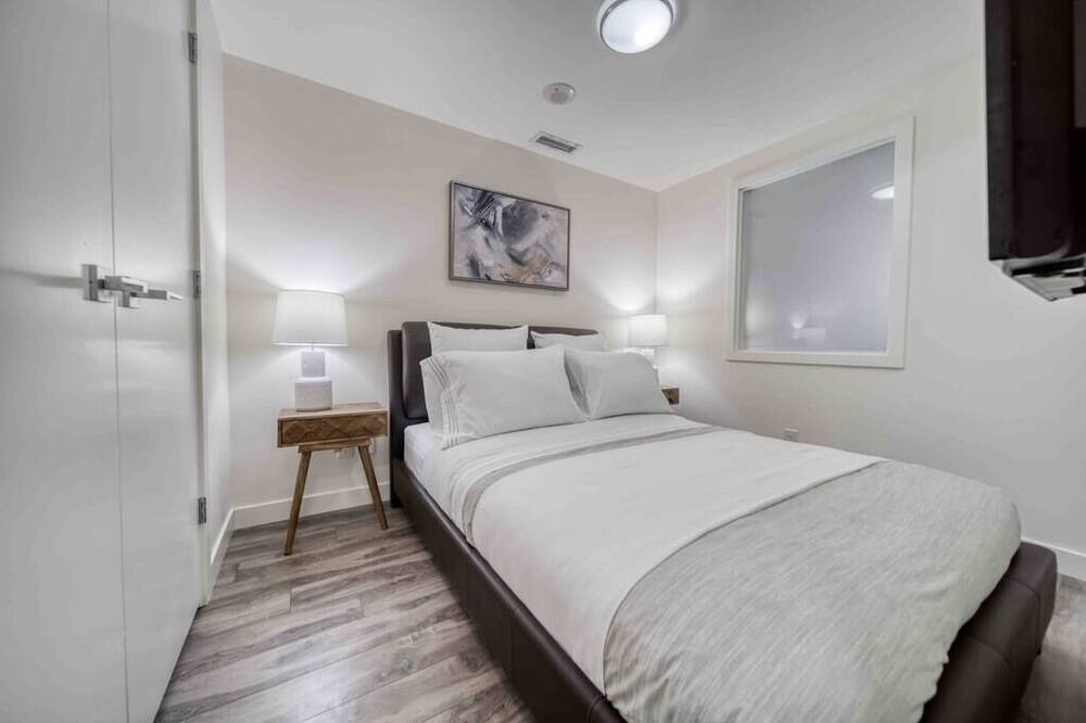 Photo of Bedroom in Crescent Heights