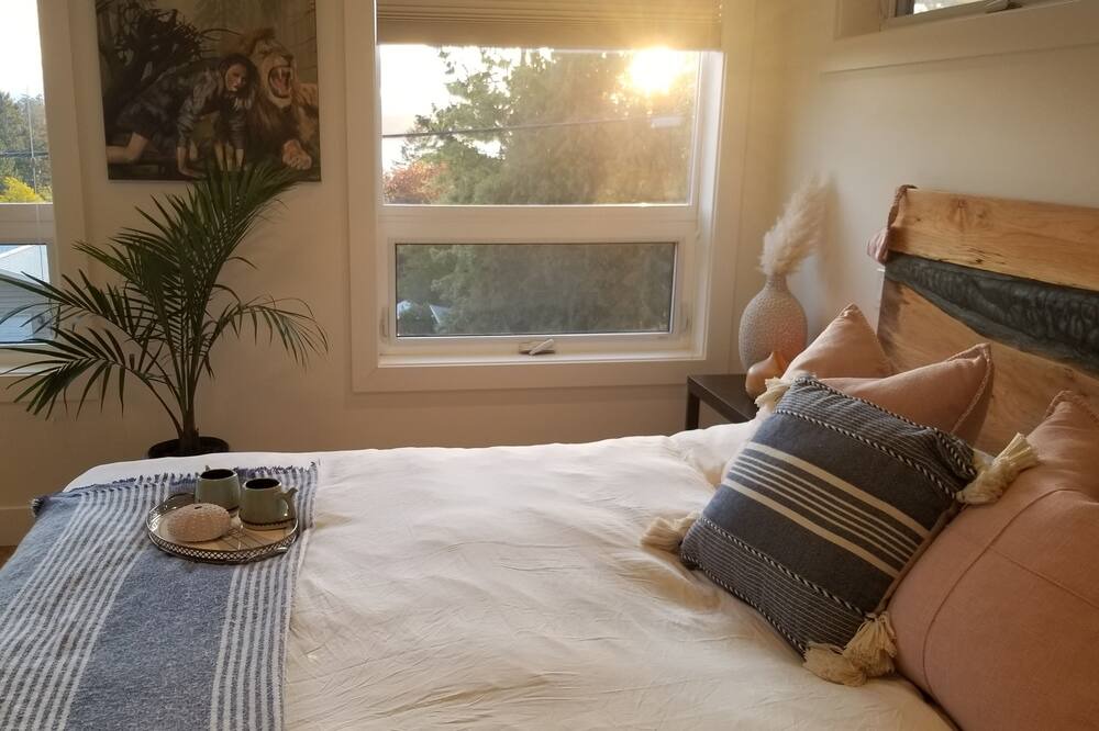 Photo of Bedroom in North Saanich