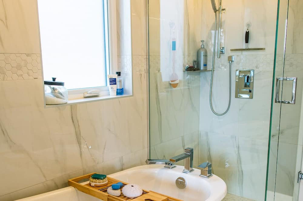 Photo of Bathroom in North Saanich