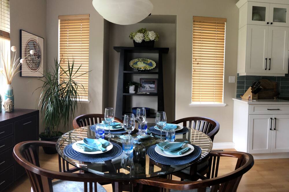 Photo of Kitchen in Courtenay