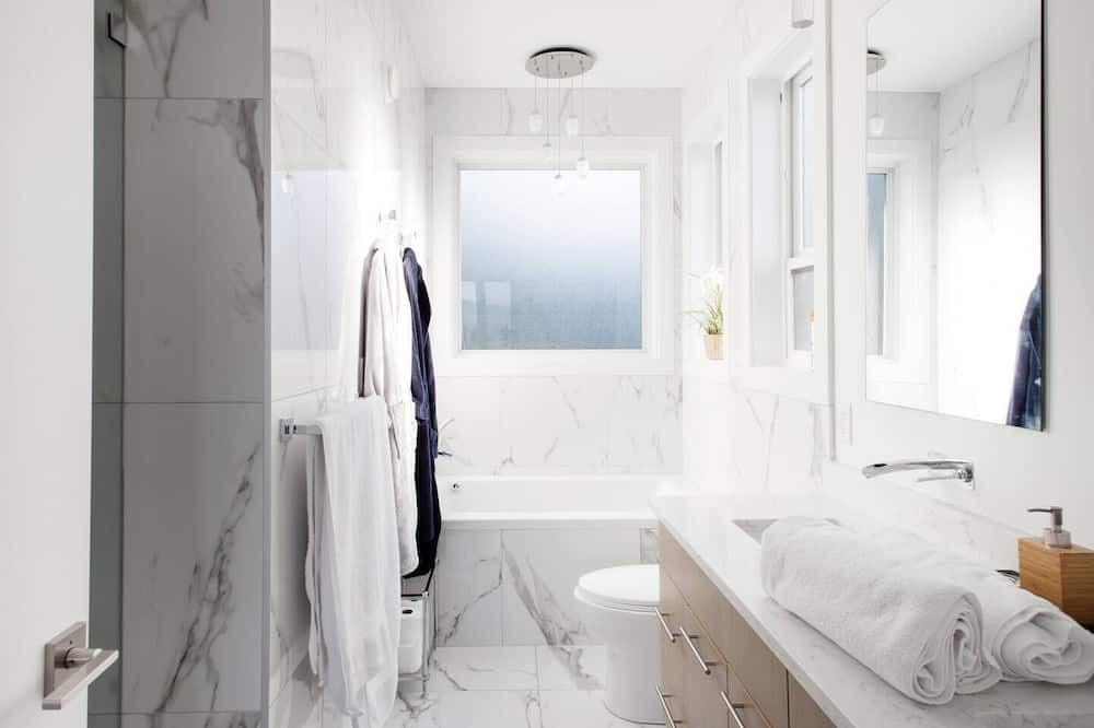 Photo of Bathroom in Burnaby