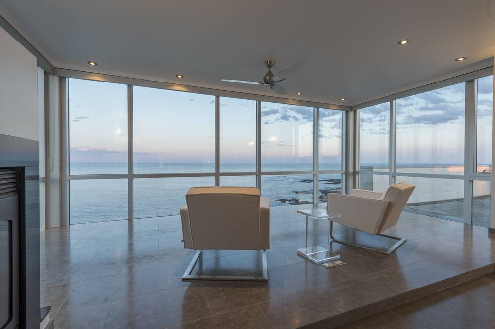 Photo of Livingroom in Duncans Cove