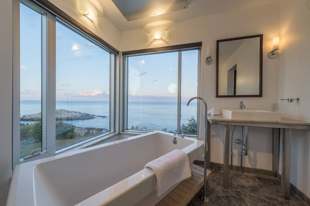Photo of Bathroom in Duncans Cove