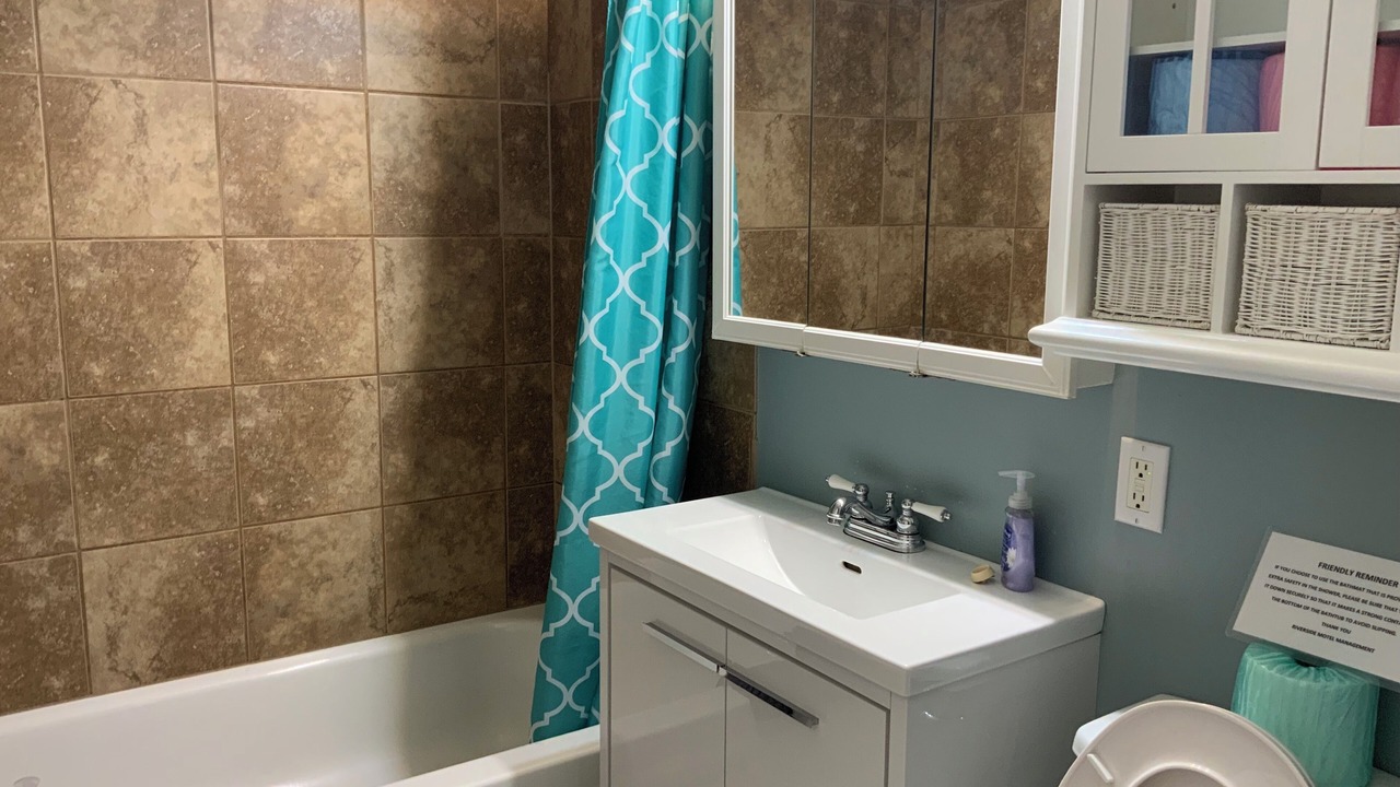 Photo of Bathroom in Port Alberni
