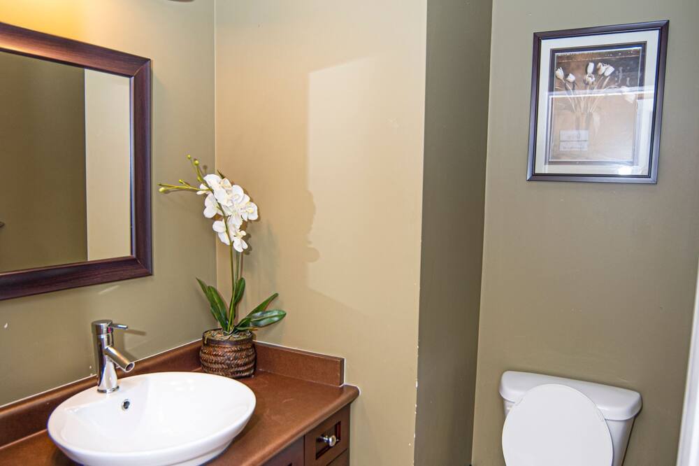 Photo of Bathroom in Willoughby