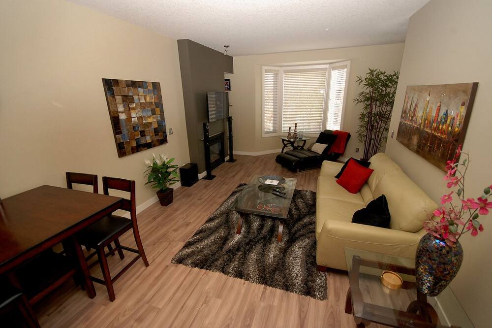 Photo of Livingroom in Bridgeland