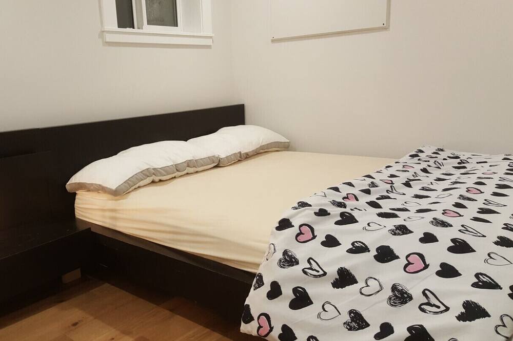 Photo of Bedroom in Saanich West