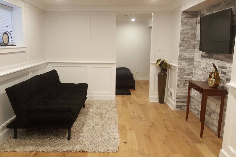 Photo of Livingroom in Saanich West