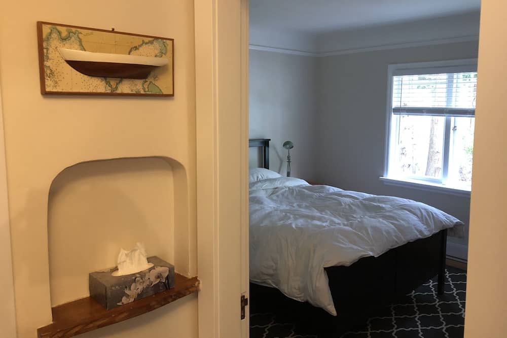 Photo of Bedroom in Gorge -Tillicum Area