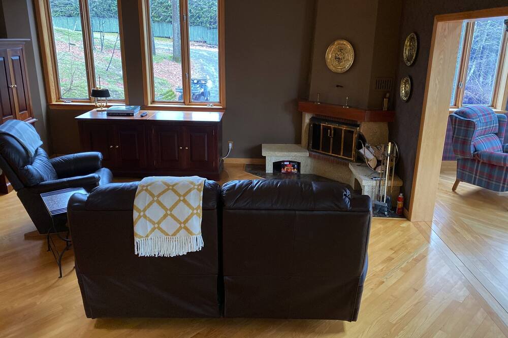 Photo of Livingroom in Ogden