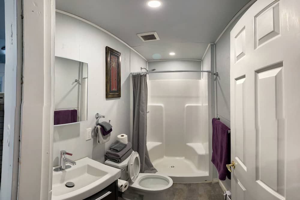 Photo of Bathroom in Harrison Hot Springs
