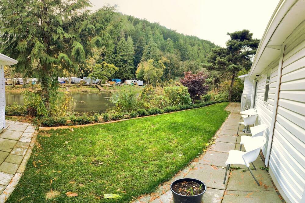 Photo of Patio Balcony in Harrison Hot Springs