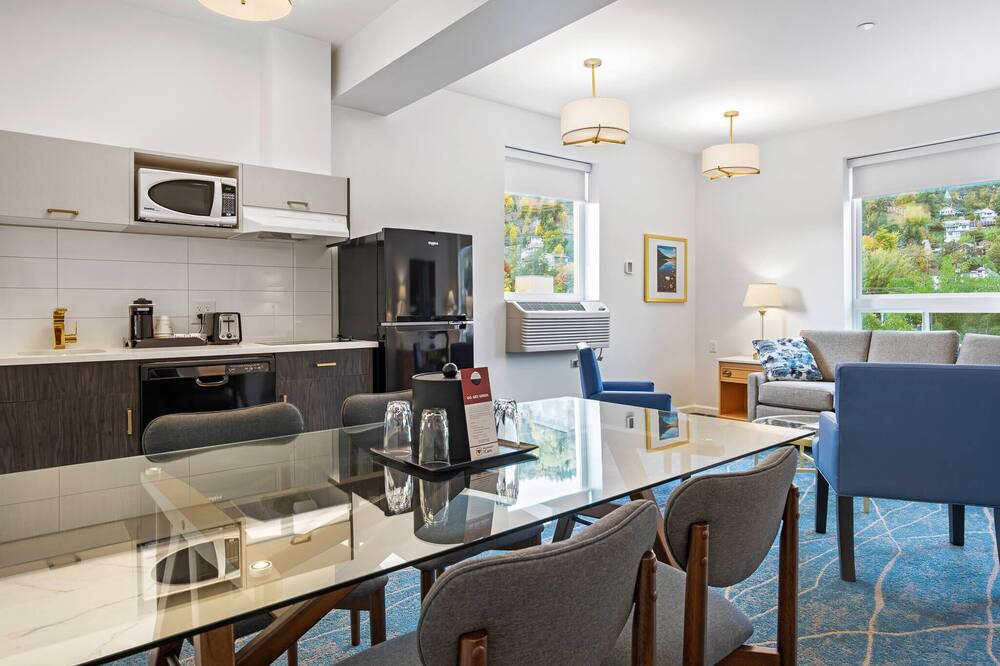 Photo of Kitchen in Trail