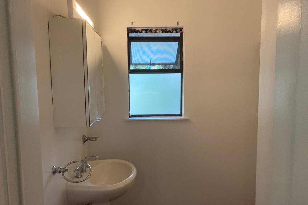 Photo of Bathroom in Oakridge