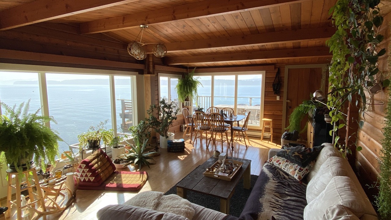 Photo of Livingroom in Galiano