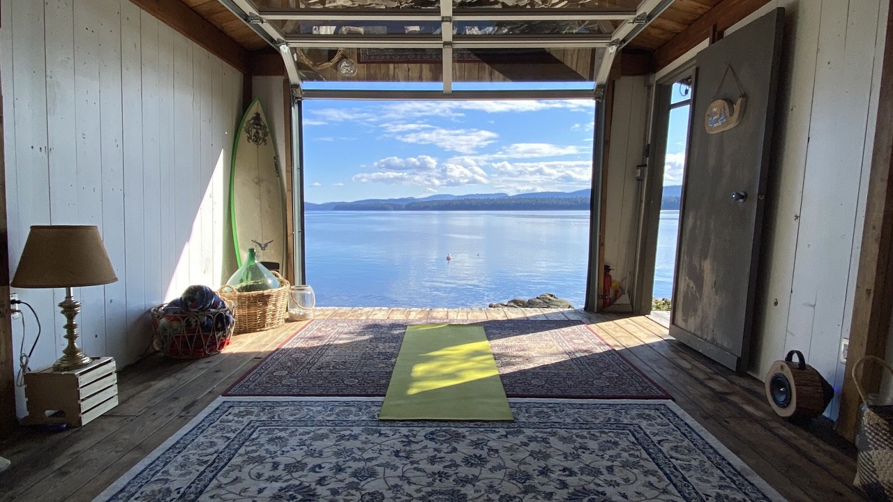 Photo of Others in Galiano