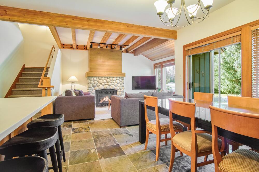 Photo of Livingroom in Whistler