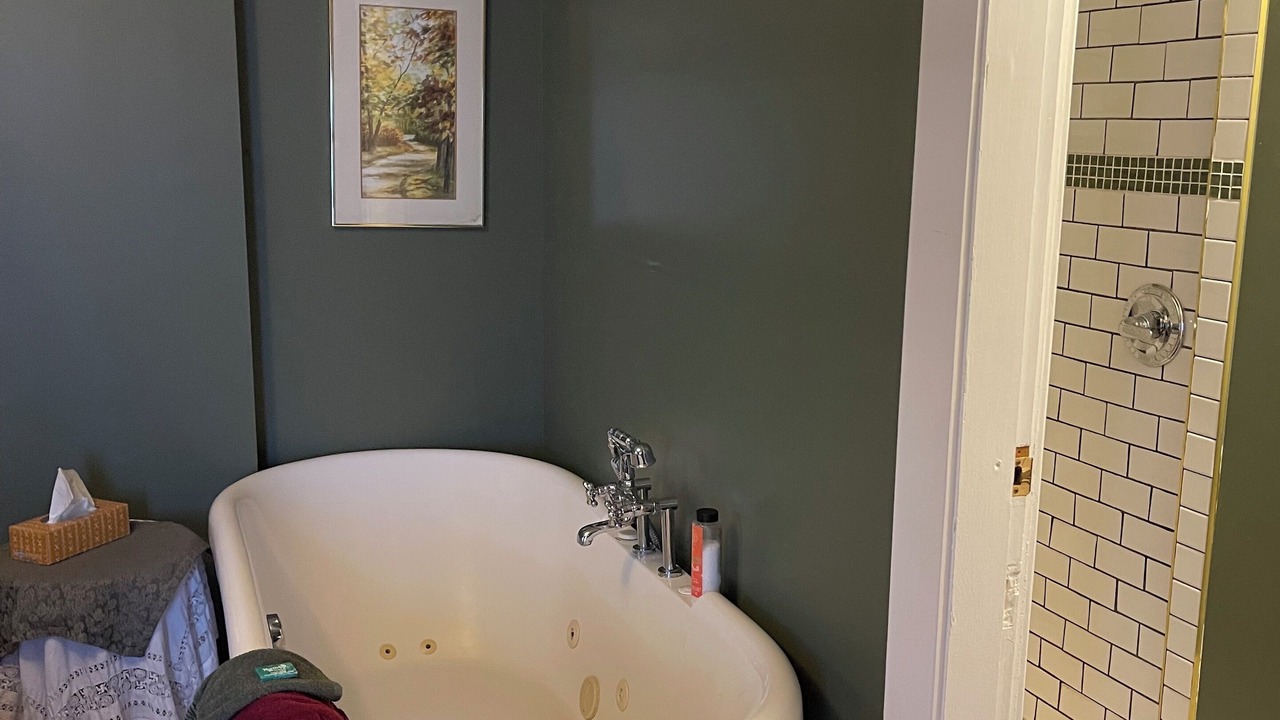 Photo of Bathroom in Moose Jaw