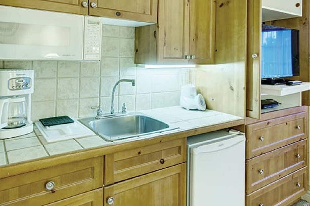 Photo of Kitchen in Oro-Medonte