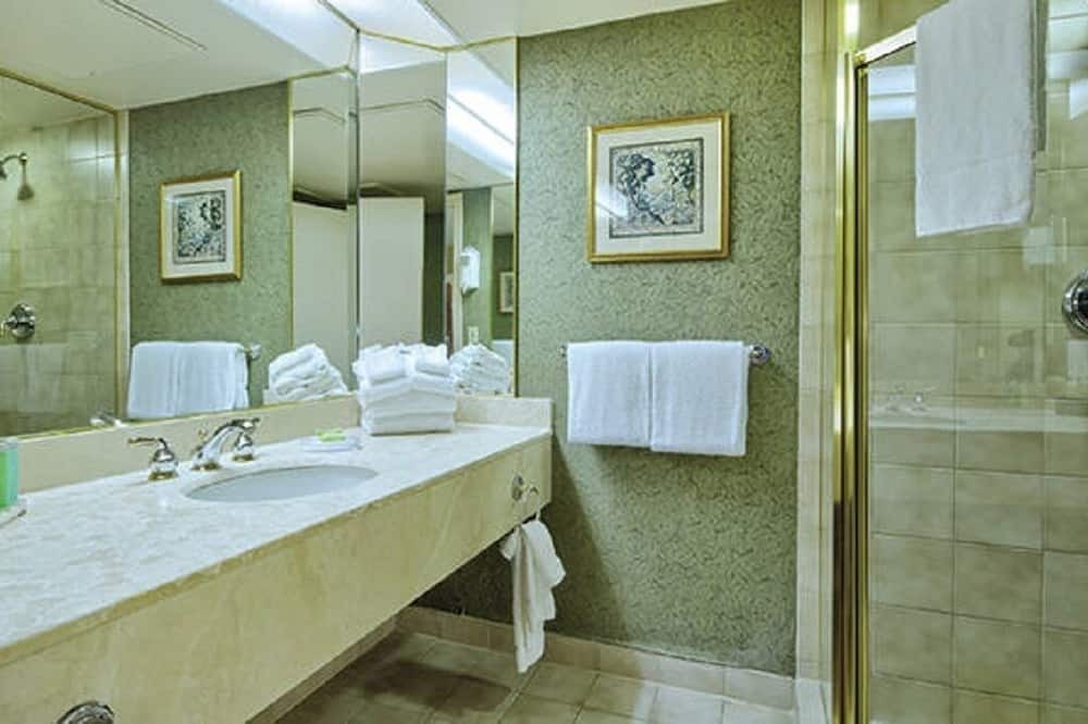Photo of Bathroom in Oro-Medonte