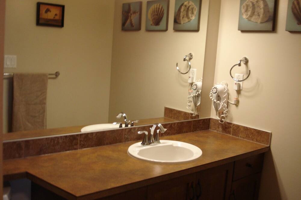 Photo of Bathroom in South Pandosy