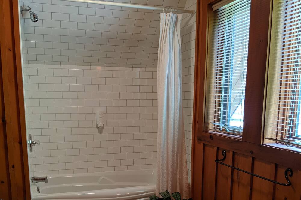 Photo of Bathroom in Lac Superieur Village