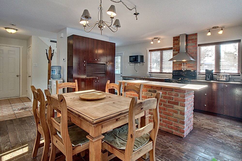 Photo of Kitchen in Magog