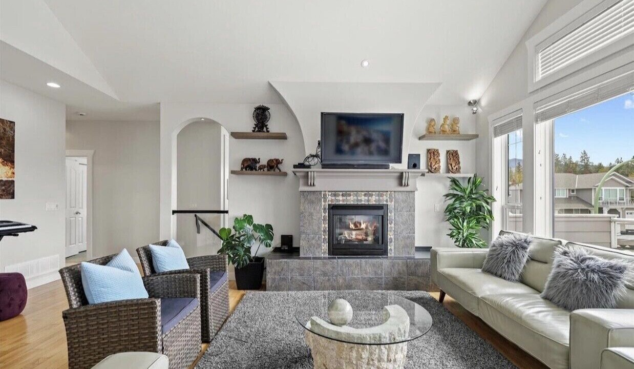 Photo of Livingroom in Southwest Mission