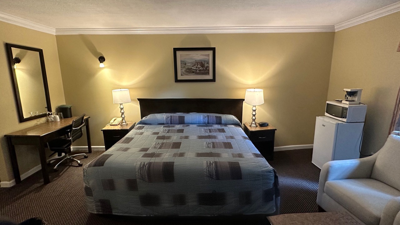 Photo of Livingroom in Newton