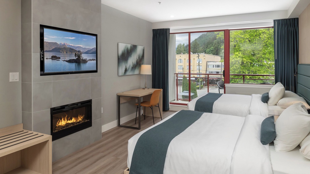Photo of Bedroom in Harrison Hot Springs