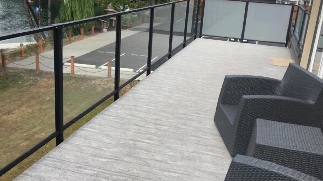 Photo of Patio Balcony in Lake Cowichan