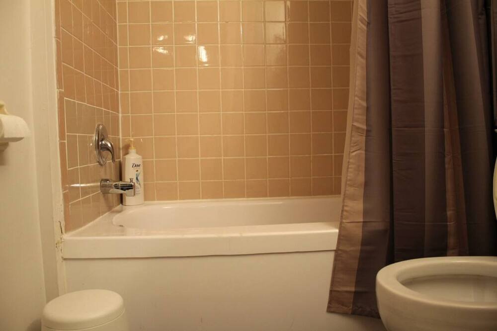 Photo of Bathroom in Shaughnessy Village