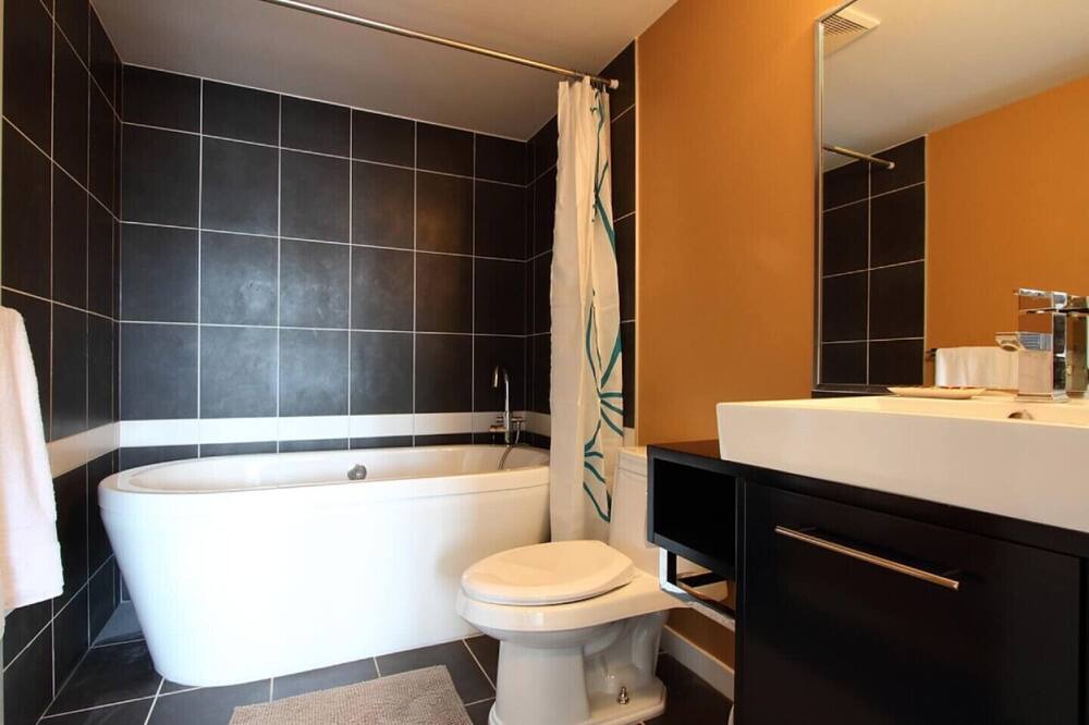 Photo of Bathroom in Crosstown