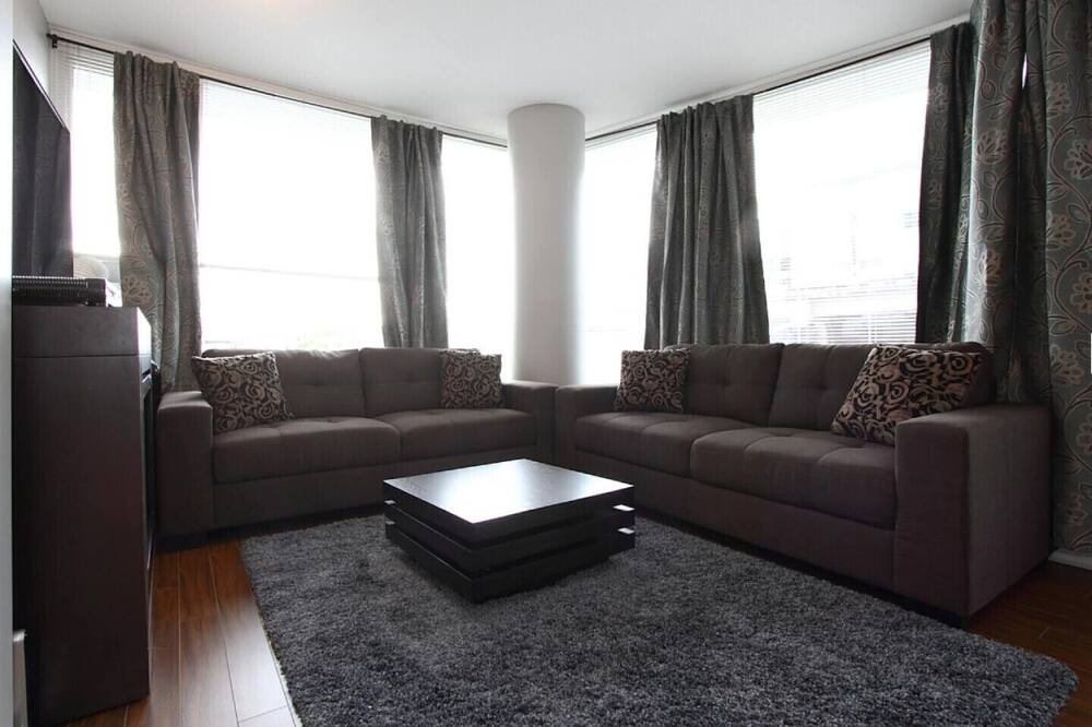 Photo of Livingroom in Crosstown