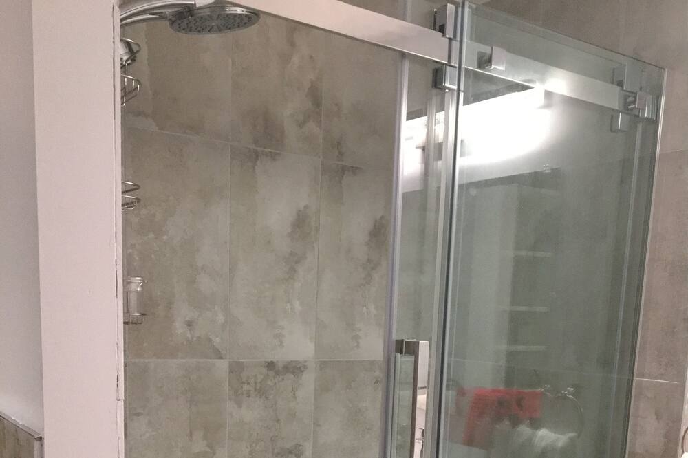 Photo of Bathroom in Osoyoos
