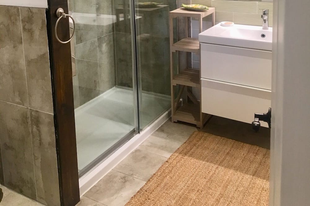 Photo of Bathroom in Osoyoos