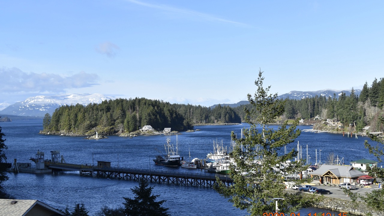 Photo of Others in Quathiaski Cove