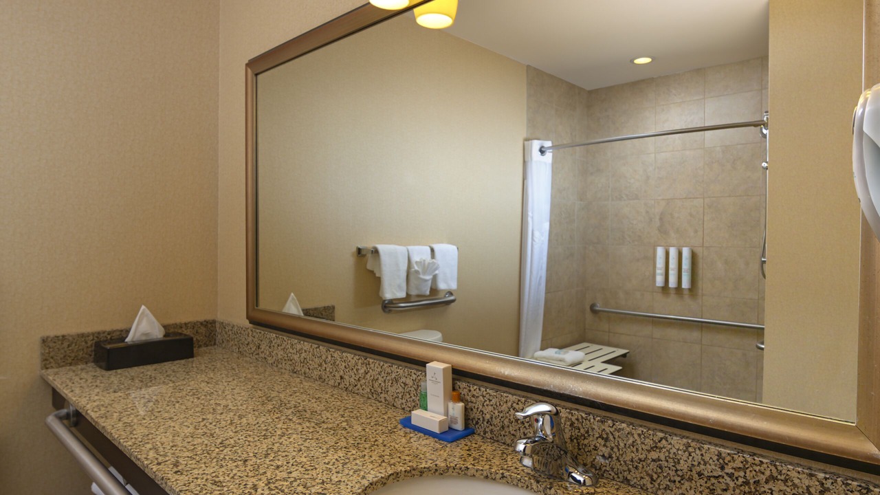 Photo of Bathroom in Courtenay