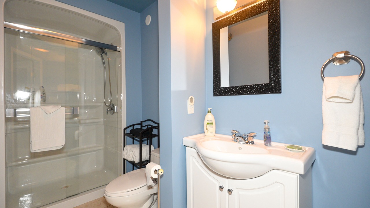 Photo of Bathroom in Oliver